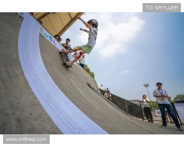 深圳极限运动队在世界街舞大赛中的灵活性表现引发热议与关注